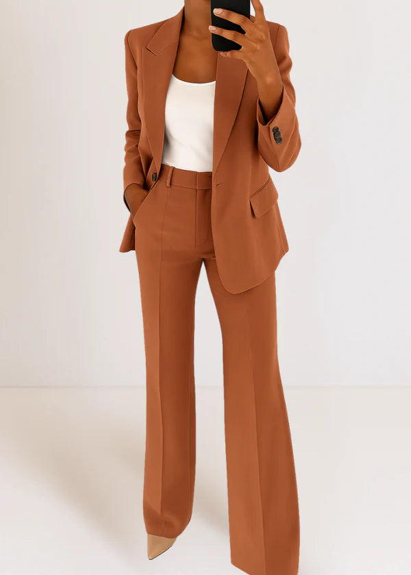 Women's Tailored Two-Piece Pantsuit Set | Structured Blazer & Straight-Leg Trousers for Office Wear and Formal Events
