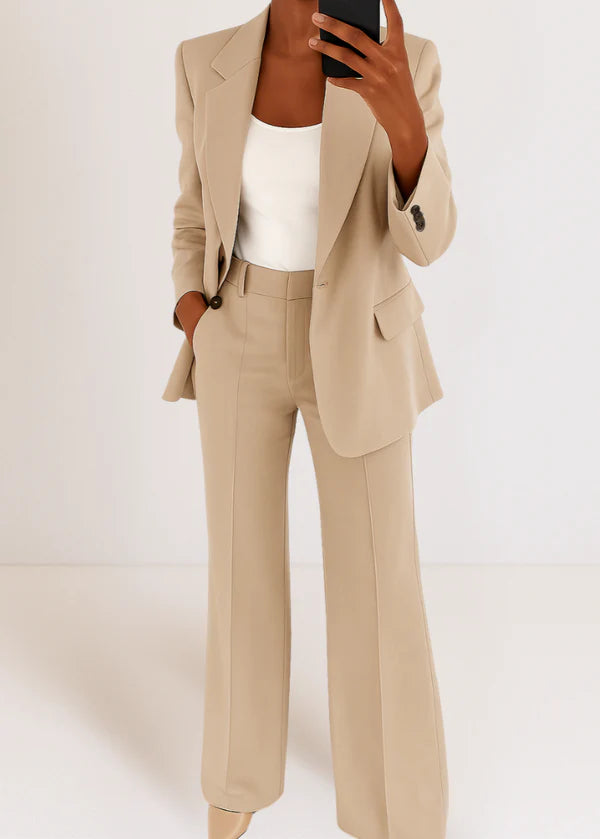 Women's Tailored Two-Piece Pantsuit Set | Structured Blazer & Straight-Leg Trousers for Office Wear and Formal Events