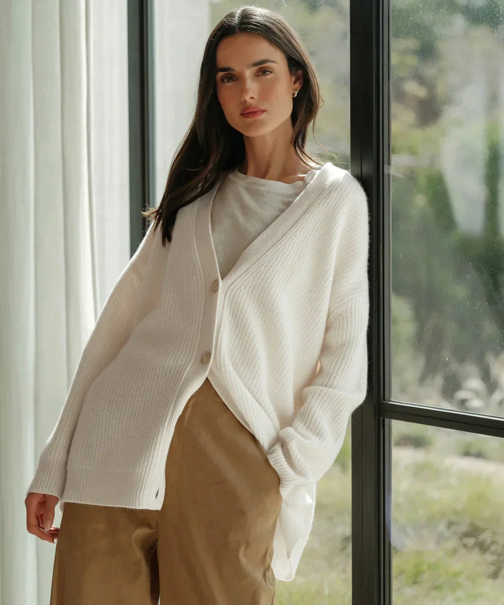 Cashmere Cardigan | Lightweight, Breathable & Ideal for Stylish Layering in Any Season