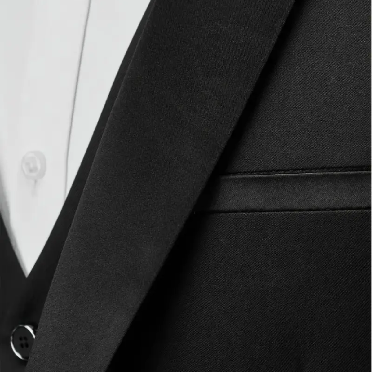 Men’s Slim Fit Three-Piece Tuxedo Formal Suit