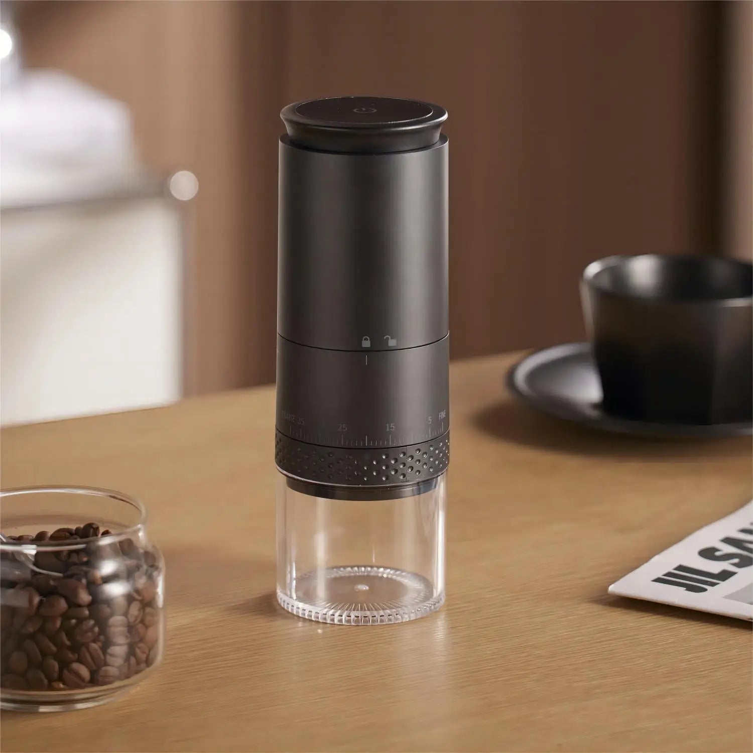 Elektrische Kaffeemühle klein mit einstellbarem Mahlgrad – Tragbares Modell in Weiß für frischen Kaffeegenuss