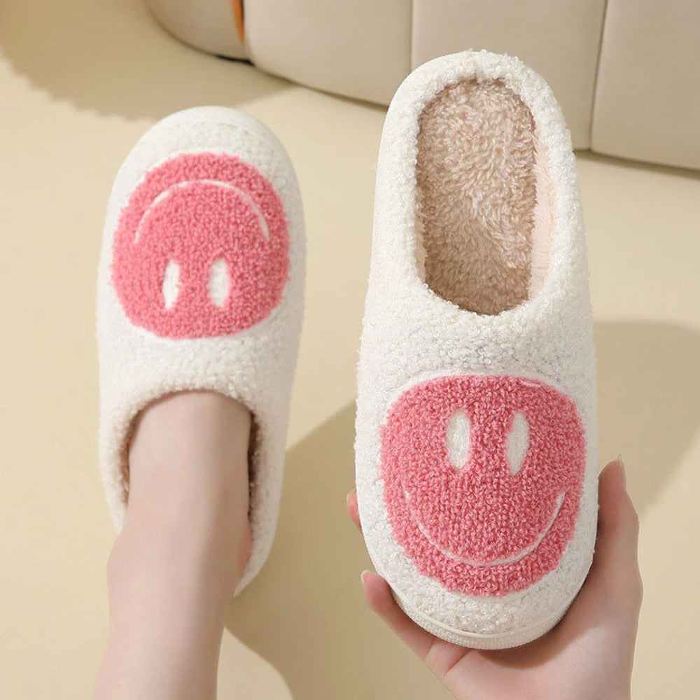 Smiley Face Slipper - Cozy Non-Slip with Soft Inner Lining