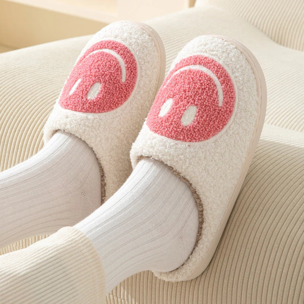Smiley Face Slipper - Cozy Non-Slip with Soft Inner Lining