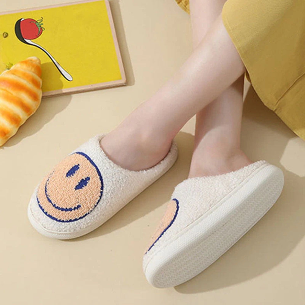 Smiley Face Slipper - Cozy Non-Slip with Soft Inner Lining