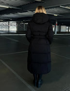 Long Women's Puffer Coat – Modern Transitional Jacket for Spring & Changeable Weather