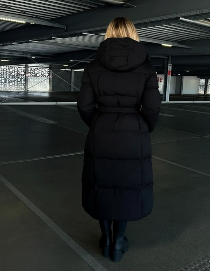 Long Women's Puffer Coat – Modern Transitional Jacket for Spring & Changeable Weather